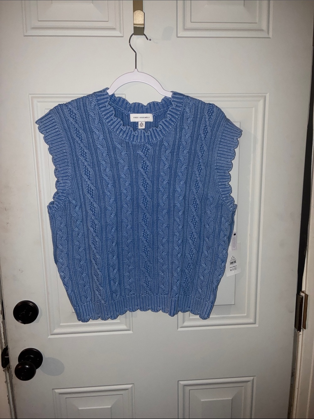 Cable Knit Sleeveless Crewneck Sweater Vest - Blue
